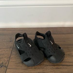 Nike toddler Sandals size 3c